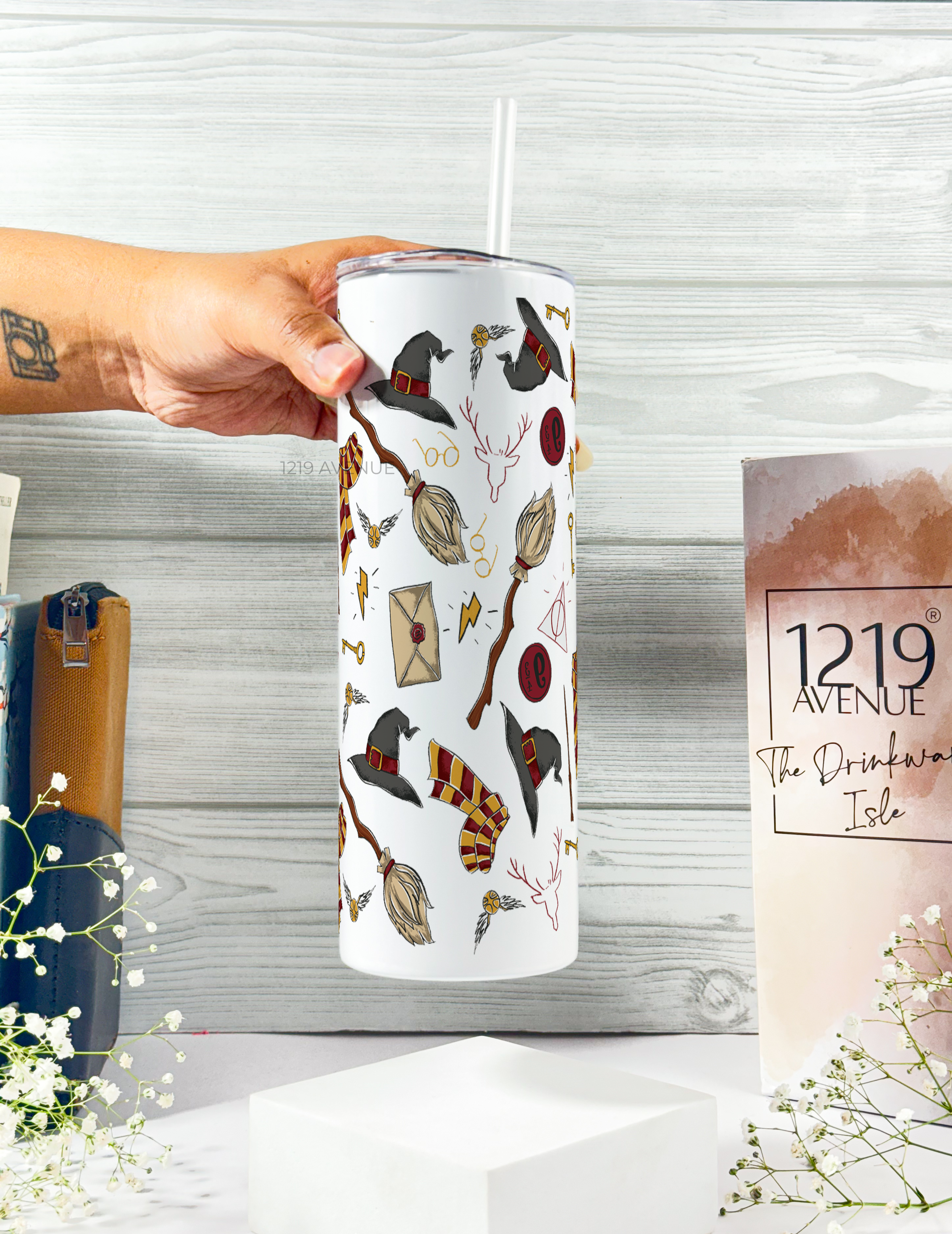 Colossal Tumbler 700ml with Straw | Cute H.P All Over Print| Double Walled Insulated Tumbler 7-8 hrs
