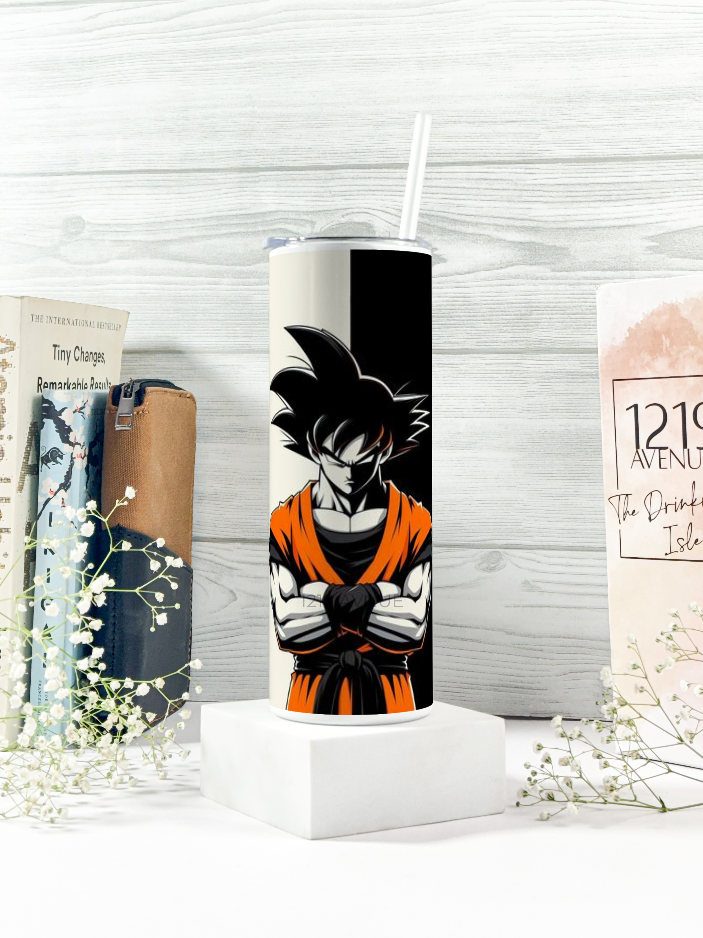 Colossal Tumbler 700ml with Straw | Goku Print| Double Walled Insulated Tumbler 7-8 hrs |Anime Edition